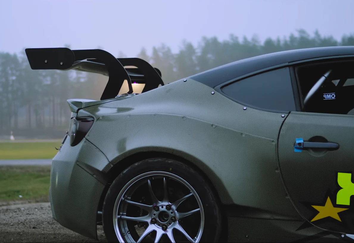 GT86 Rear Fenders - Image 5